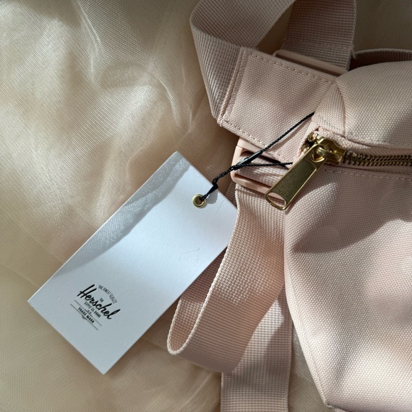 Herschel Supply Company Pale Pink Crossbody Bag with Adjustable Strap - Picture 5 of 5